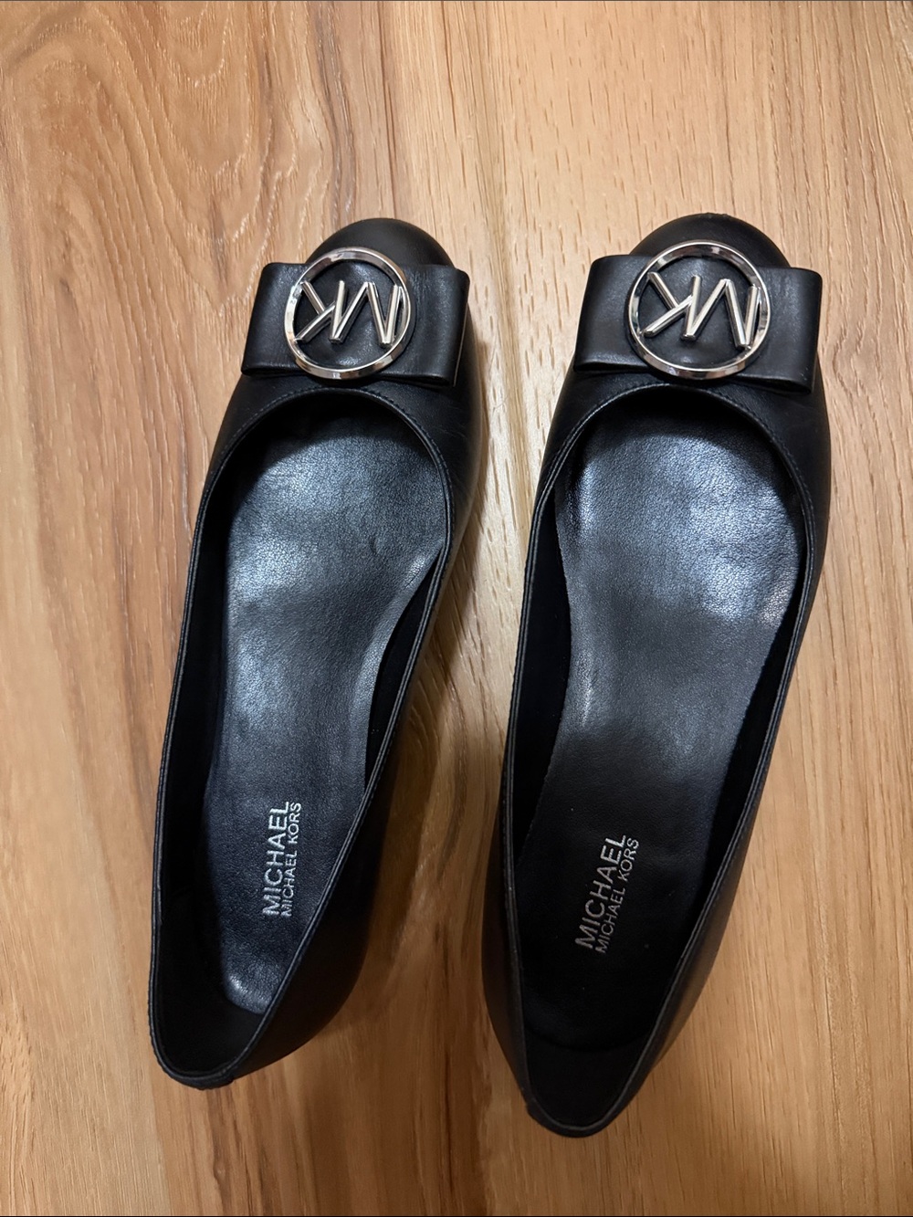 Michael Kors Black Leather Logo Round-Toe Ballet Flats